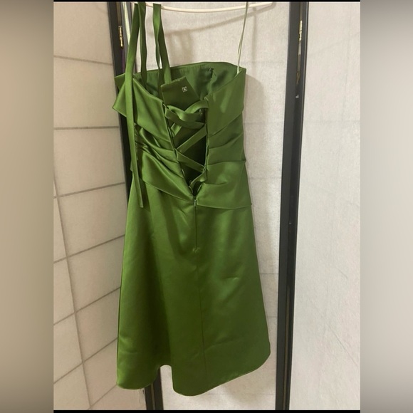 Madison Collection Prom Dress - Picture 5 of 8